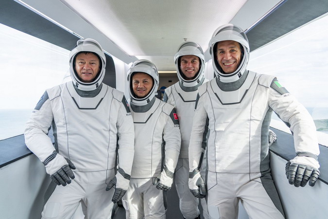 Ax3%20SpaceX%20crew.jpg