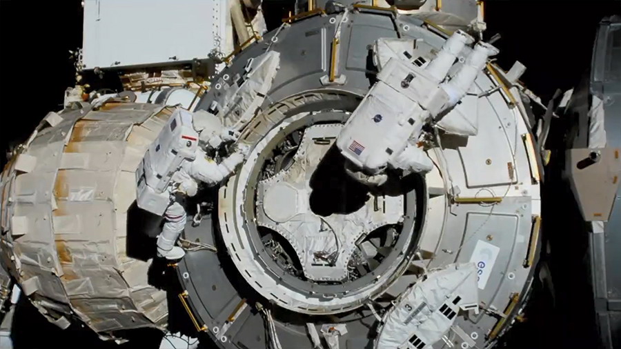 ISS-63%20behnken_cassidy_pic.jpg