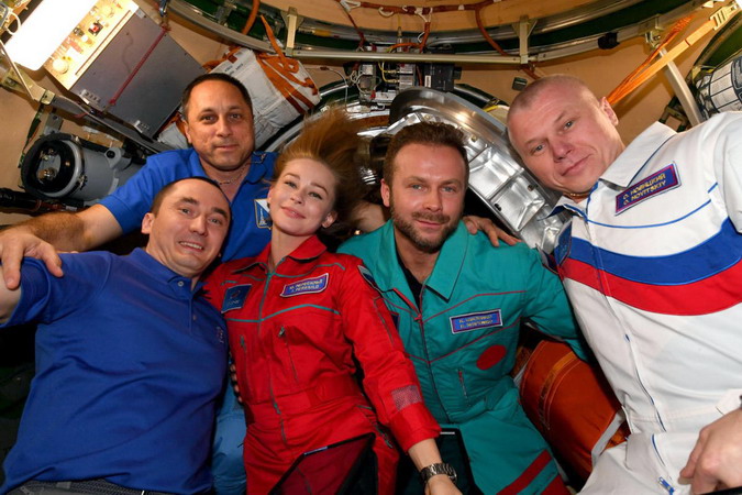 ISS-65%20russes.jpg