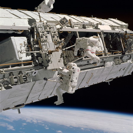 ISS6%20sts-113_truss.jpg