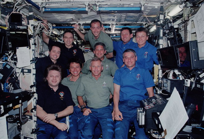 STS-111%20ISS-crew2.jpg