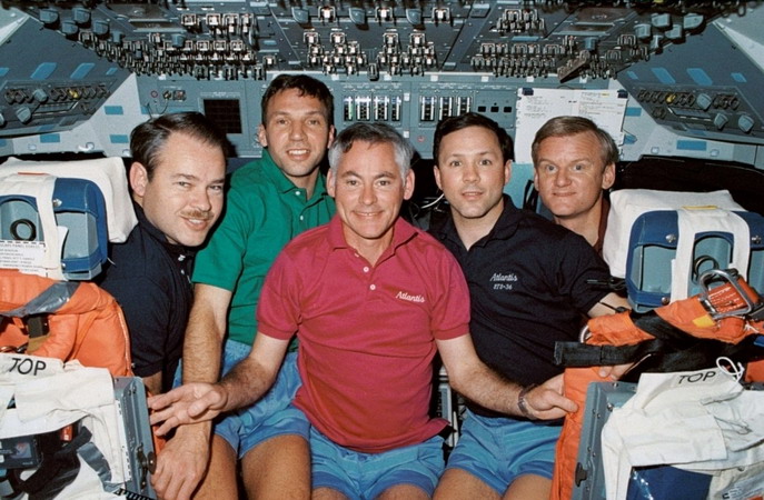 STS-36%20Orbit%20(76).jpg