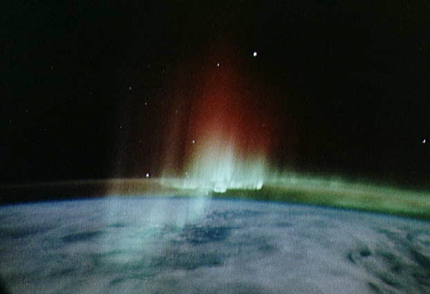 STS-39%206main_aurora_from_shuttle.jpg