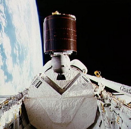 STS-51I%20satellite.jpg