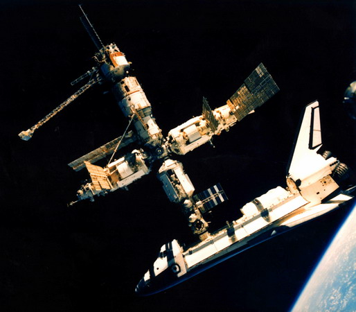 STS-71%20Mir.jpg