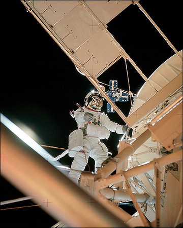 Skylab3%20EVA.jpg