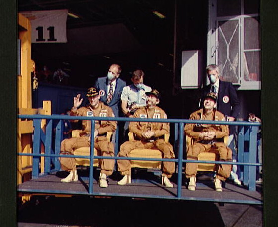 Skylab3%20recovery%20crew.jpg