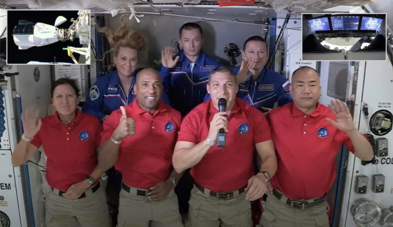 SpaceX%20crew1-docking.jpg