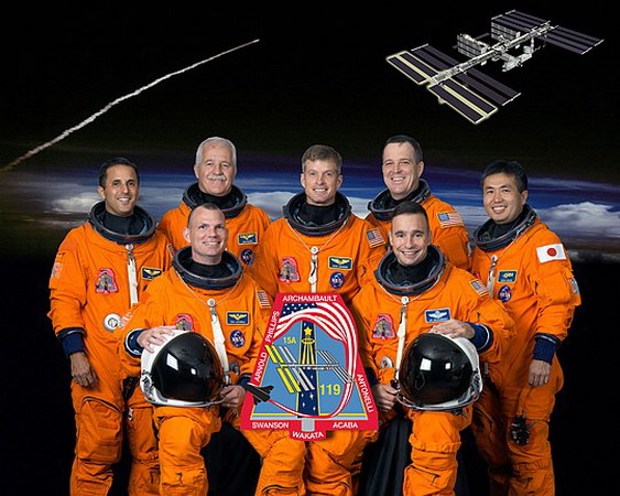Sts-119_crew_portrait.jpg