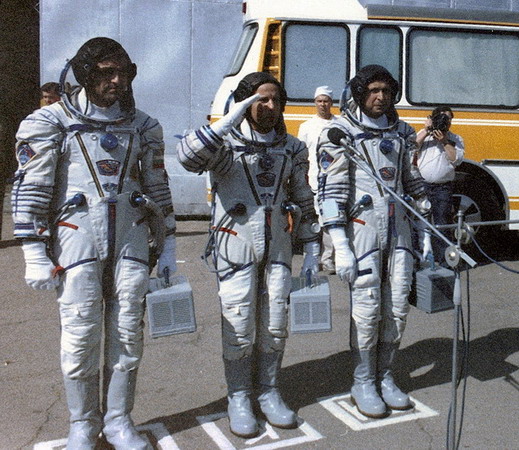 soyuz-tm-5%20decol.jpg