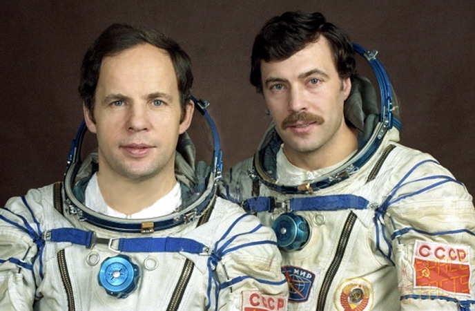 soyuz-tm-9_3.jpg