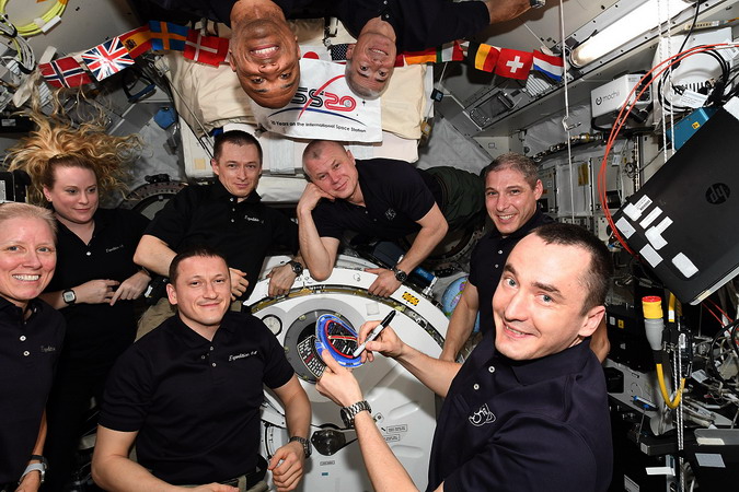 iss-64_crew9.jpg