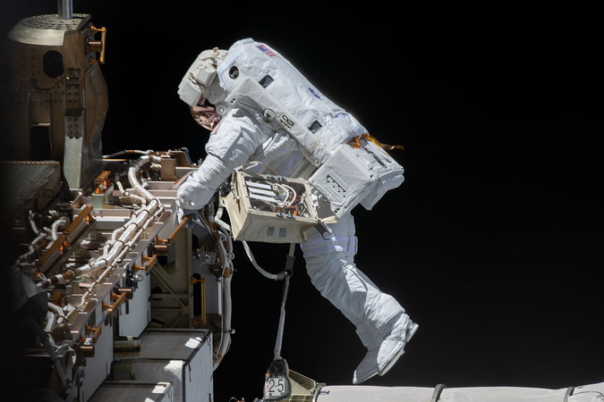 iss-64_glover_1.jpg