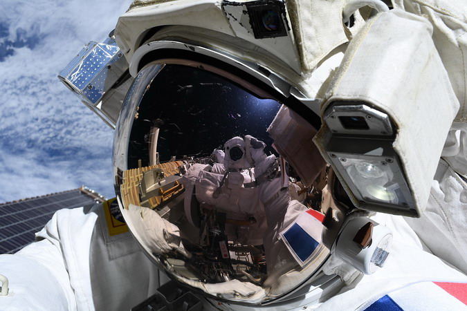 iss-65_selfie.jpg