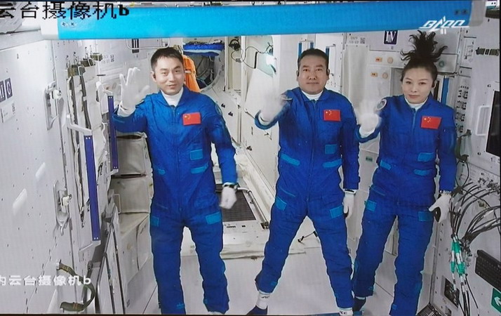 shenzhou-13%20crew%20CSS.jpg