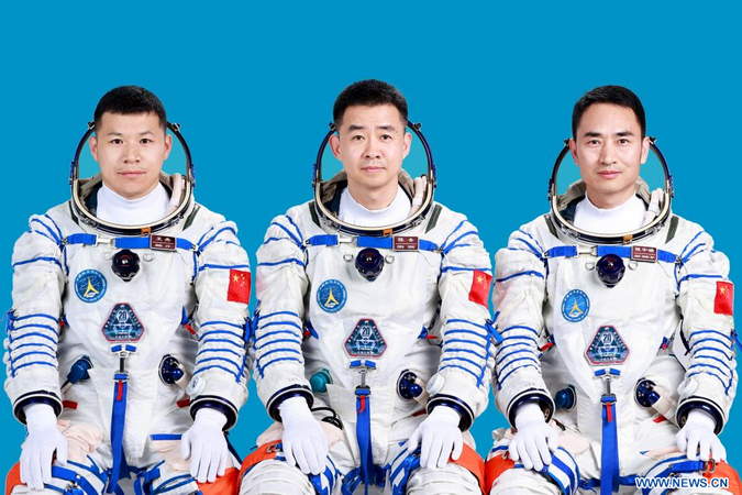 shenzhou20%20crew.png