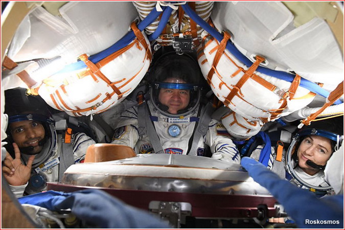 soyuz-MS15%20inside.jpg