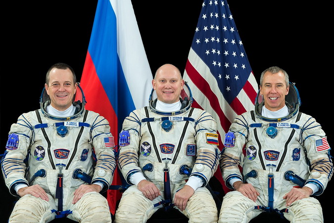 soyuz-ms-08%20officiel.jpg