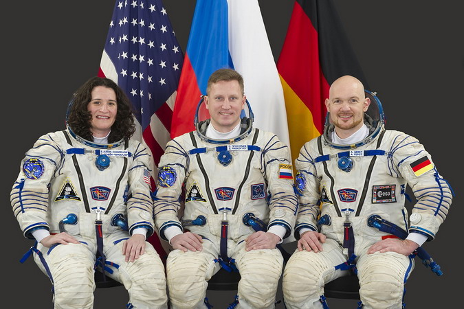 soyuz-ms-09%20officiel.jpg
