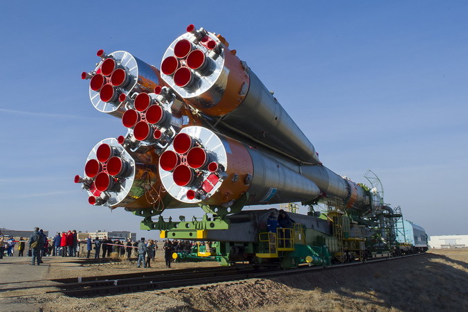 soyuz-ms-12_rollout_1.jpg