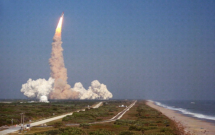 sts-29%20launch.jpg