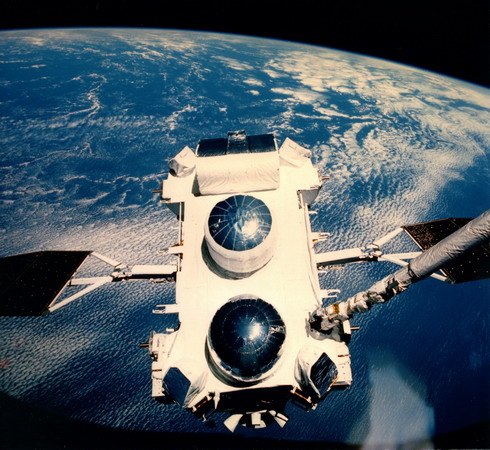 sts-37%20satellite.jpg