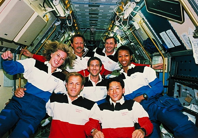 sts-47%20crew%20orbit.jpg