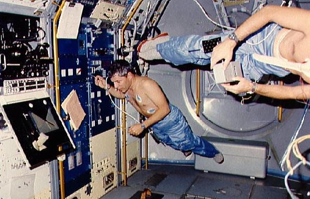sts-9%20spacelab2.jpg